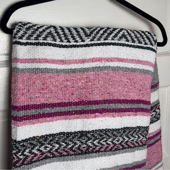 NWT Earth Ragz Southwestern Mexican Striped Falsa Throw Blanket Pink Tones - Picture 14 of 17